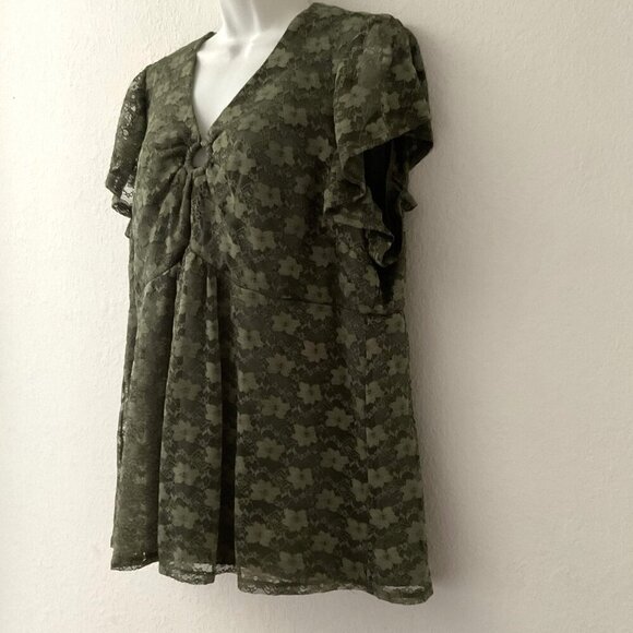 CATO PLUS FLORAL LACE TOP 18/20 - Picture 4 of 14